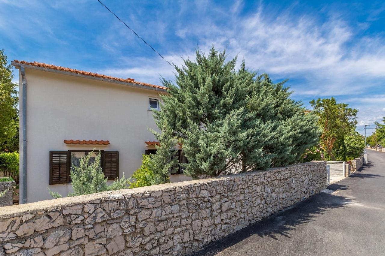 Ferienwohnung Apartman Hana Omišalj Exterior foto