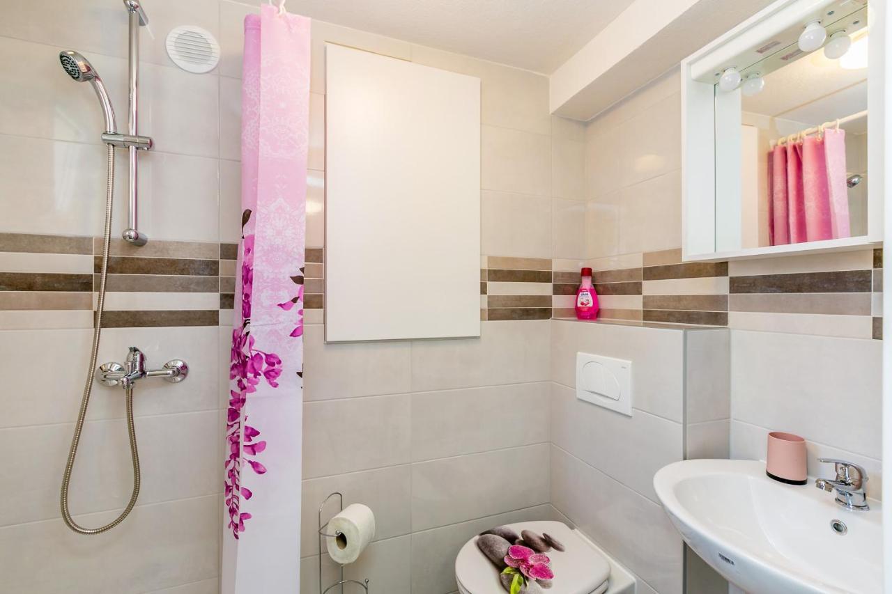 Ferienwohnung Apartman Hana Omišalj Exterior foto